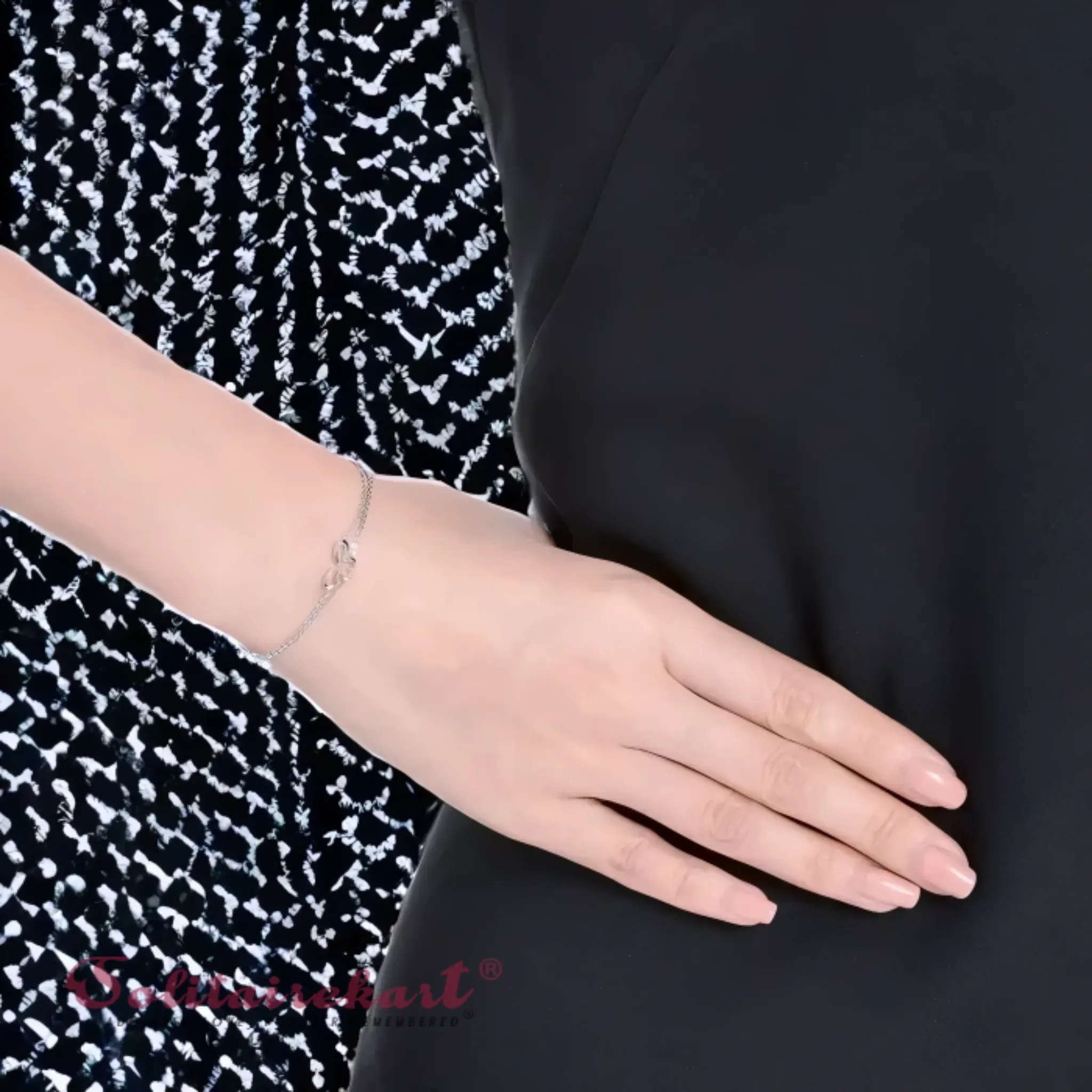 Solitairekart Platinum Chain Bracelets 3.256gm Weight For Woman.